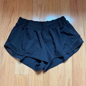 Lululemon Black Hotty Hot 2.5 Shorts
